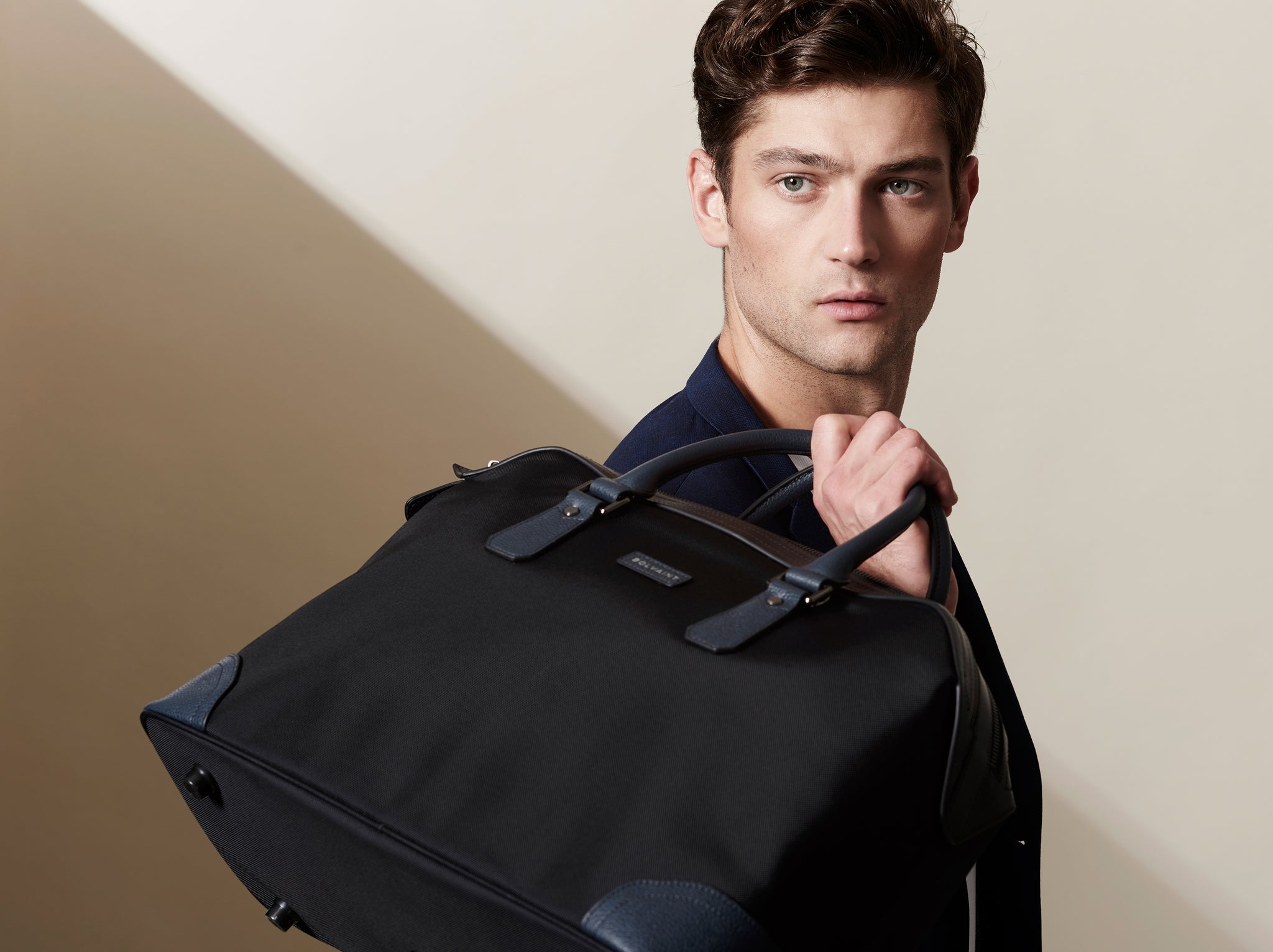 The Ivens Travel Bag in Nylon and Leather