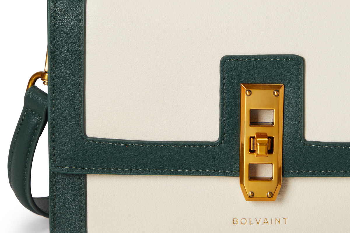 The Léonie Clutch