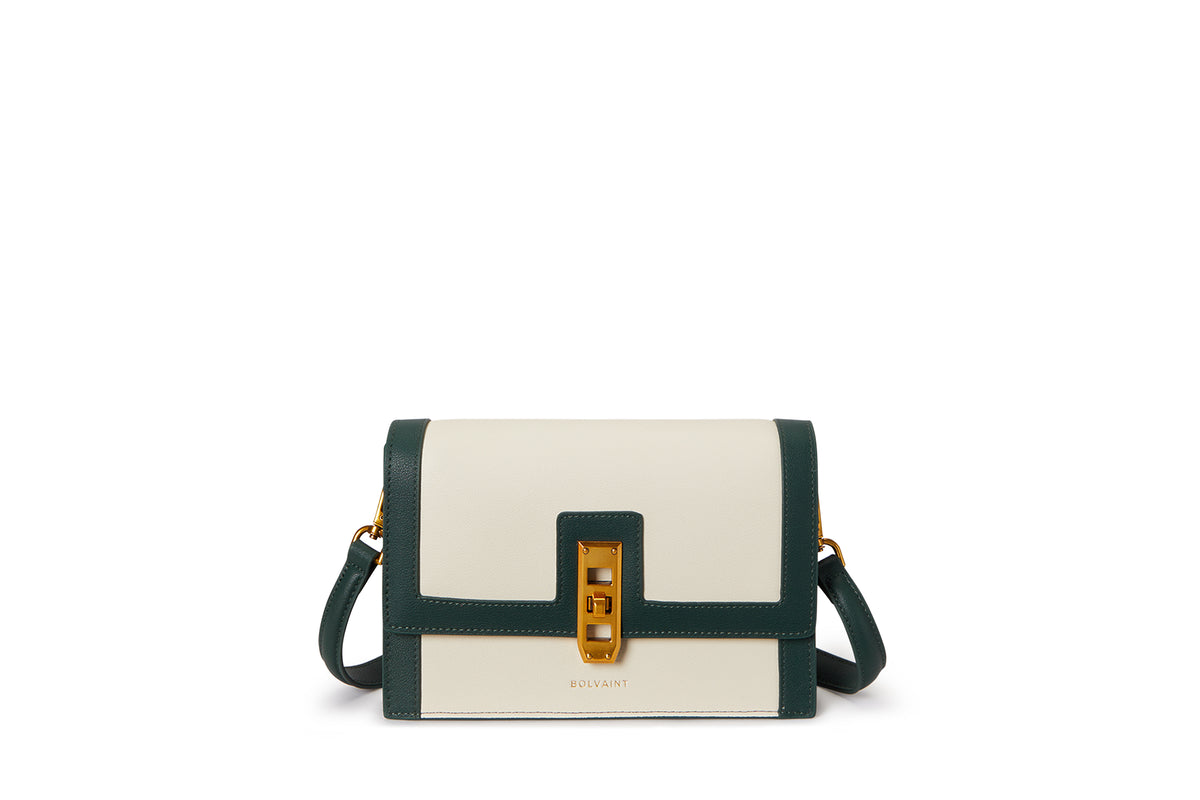 The Léonie Clutch