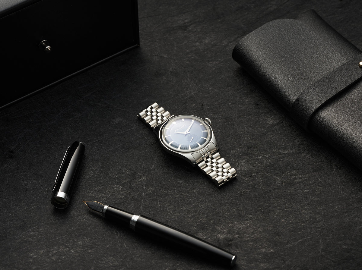 The Alaric Automatic Watch - Bleu in Silver