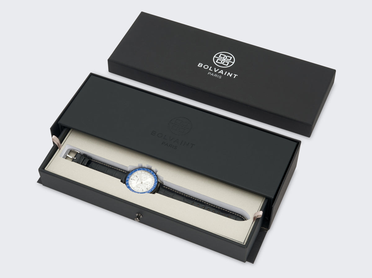 The Marquis Chronograph Blanc in Blue