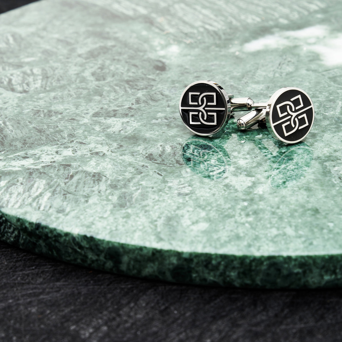 Bolvaint Black Cufflink